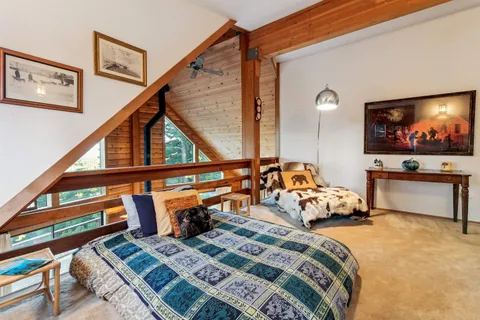 $999,000 | 12611 Muhlebach Way, Truckee, CA 96161