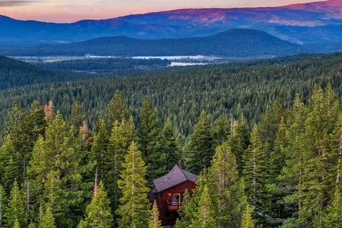 $999,000 | 12611 Muhlebach Way, Truckee, CA 96161