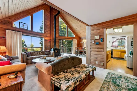 $999,000 | 12611 Muhlebach Way, Truckee, CA 96161