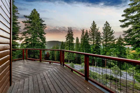 $999,000 | 12611 Muhlebach Way, Truckee, CA 96161
