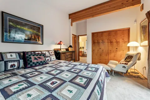 $999,000 | 12611 Muhlebach Way, Truckee, CA 96161