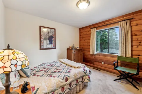 $999,000 | 12611 Muhlebach Way, Truckee, CA 96161