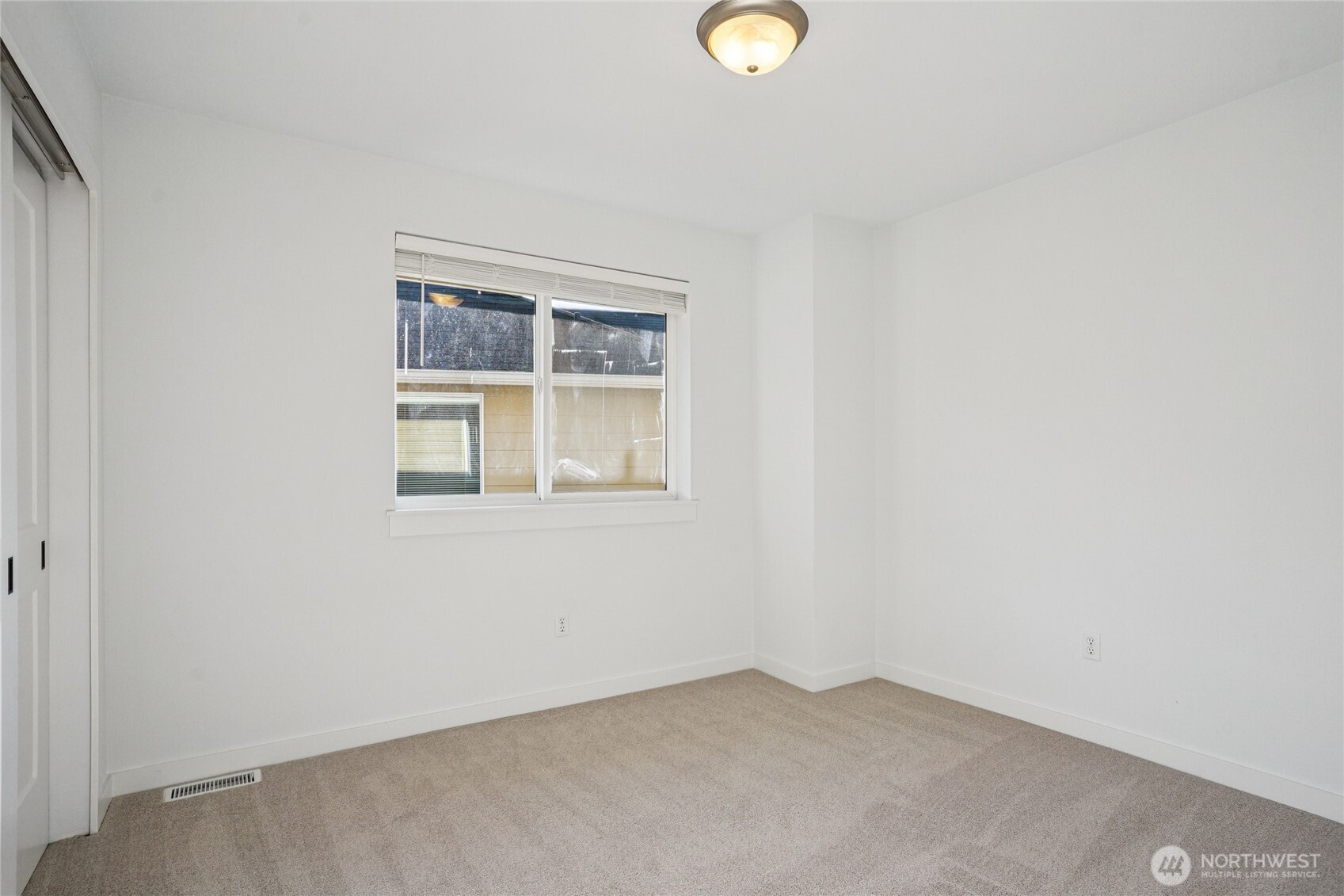 12736 67th Place South Seattle, WA 98178 - Photo 15 of 26