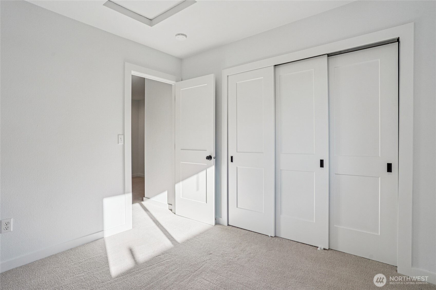 12736 67th Place South Seattle, WA 98178 - Photo 16 of 26