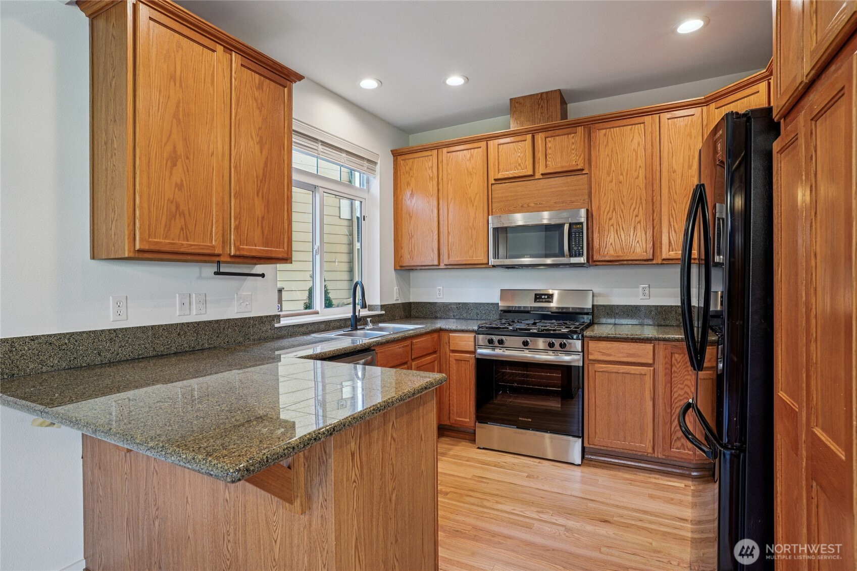 12736 67th Place South Seattle, WA 98178 - Photo 7 of 26