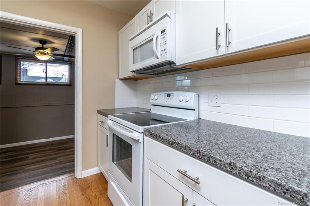 628 Hebron Road Hendersonville, NC 28739 - Photo 15 of 43 Gallery Image 15