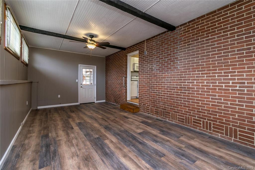 628 Hebron Road Hendersonville, NC 28739 - Photo 24 of 43 Gallery Image 24