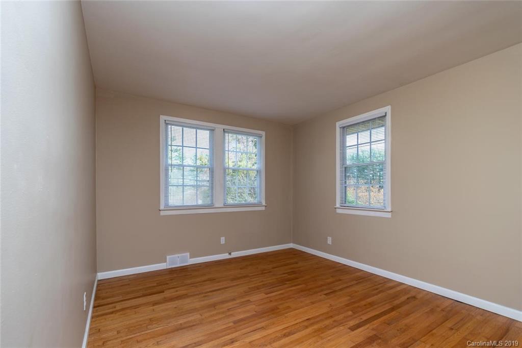 628 Hebron Road Hendersonville, NC 28739 - Photo 25 of 43 Gallery Image 25