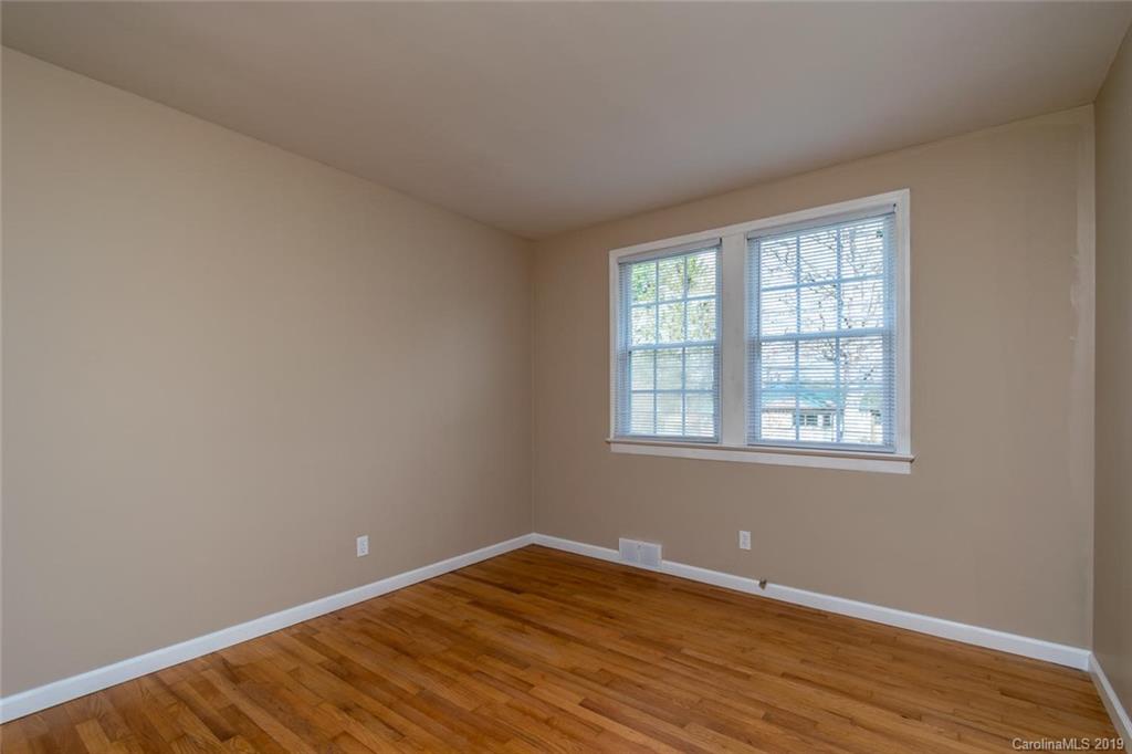 628 Hebron Road Hendersonville, NC 28739 - Photo 26 of 43 Gallery Image 26