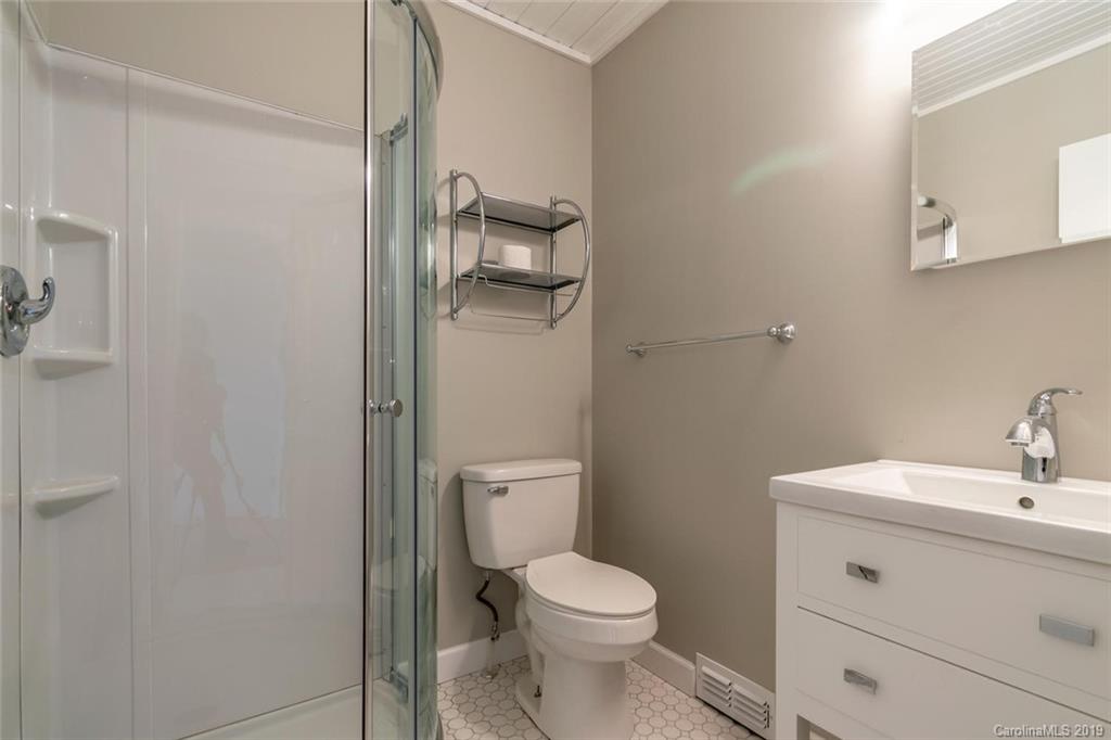 628 Hebron Road Hendersonville, NC 28739 - Photo 29 of 43 Gallery Image 29