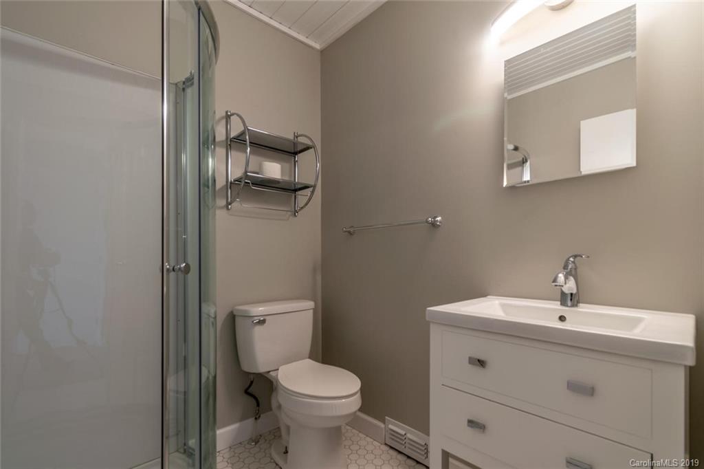 628 Hebron Road Hendersonville, NC 28739 - Photo 30 of 43 Gallery Image 30