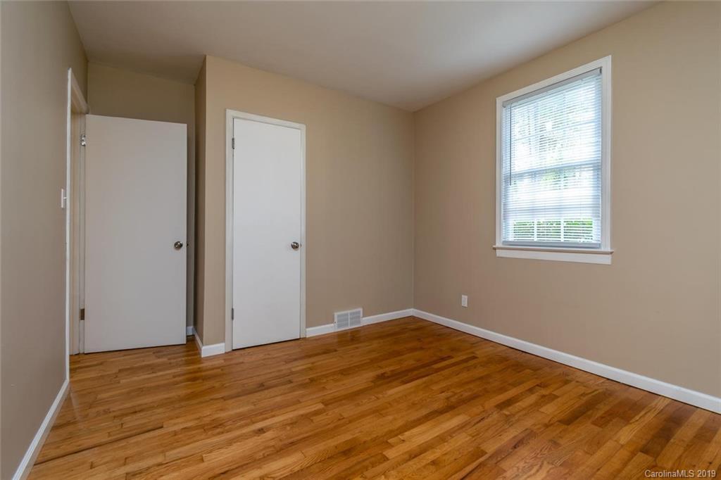 628 Hebron Road Hendersonville, NC 28739 - Photo 34 of 43 Gallery Image 34