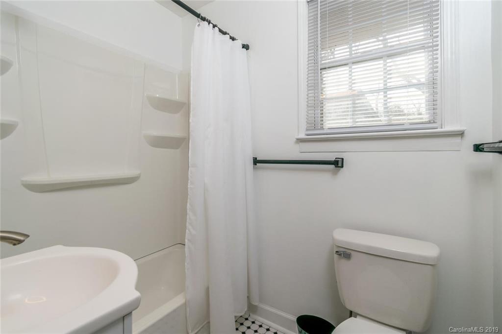 628 Hebron Road Hendersonville, NC 28739 - Photo 35 of 43 Gallery Image 35