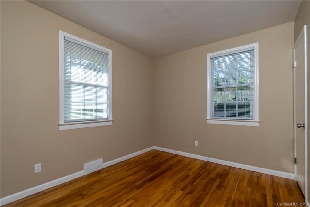 628 Hebron Road Hendersonville, NC 28739 - Photo 37 of 43 Gallery Image 37