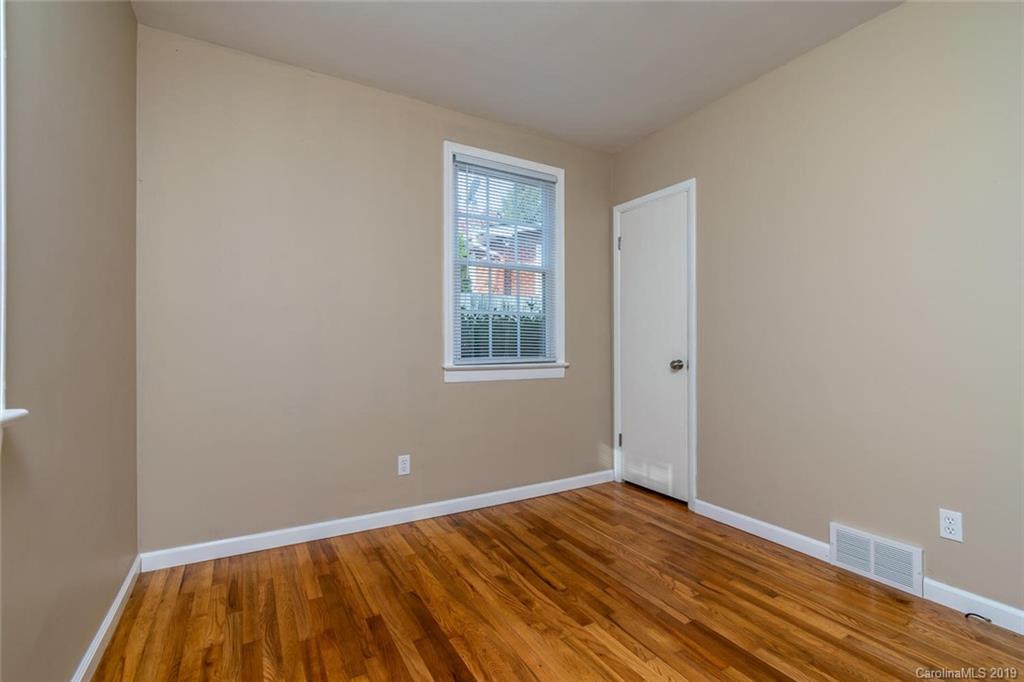 628 Hebron Road Hendersonville, NC 28739 - Photo 38 of 43 Gallery Image 38