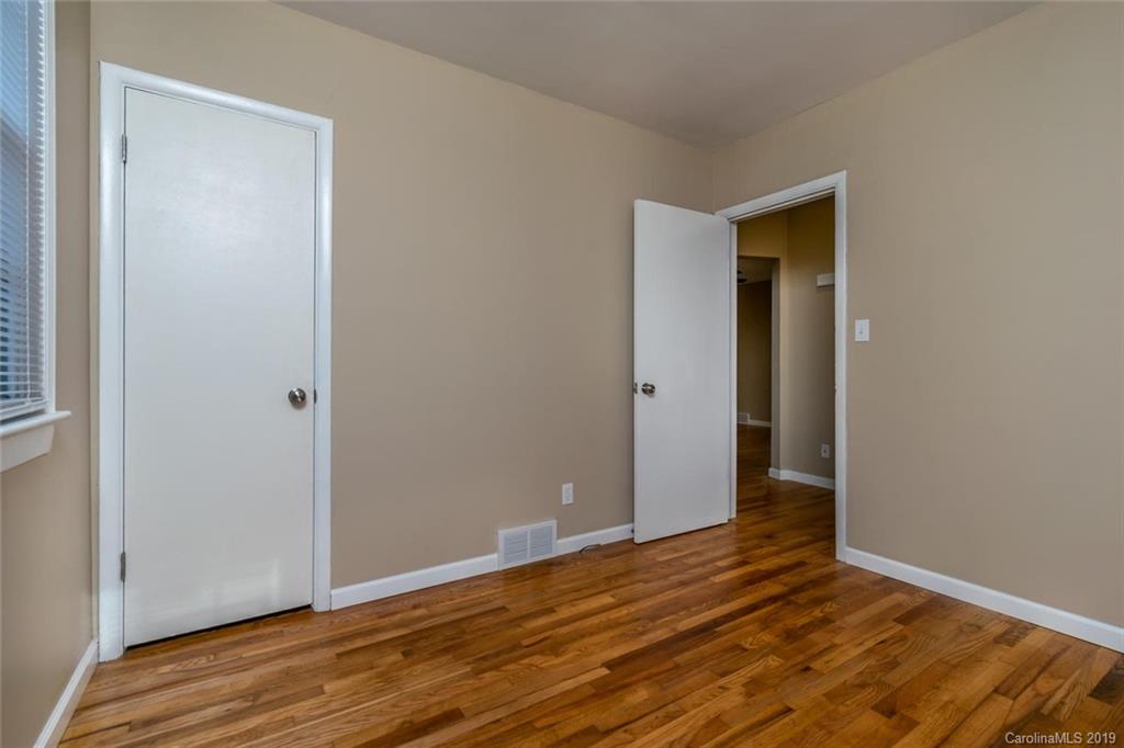 628 Hebron Road Hendersonville, NC 28739 - Photo 39 of 43 Gallery Image 39