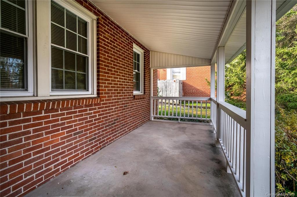 628 Hebron Road Hendersonville, NC 28739 - Photo 40 of 43 Gallery Image 40