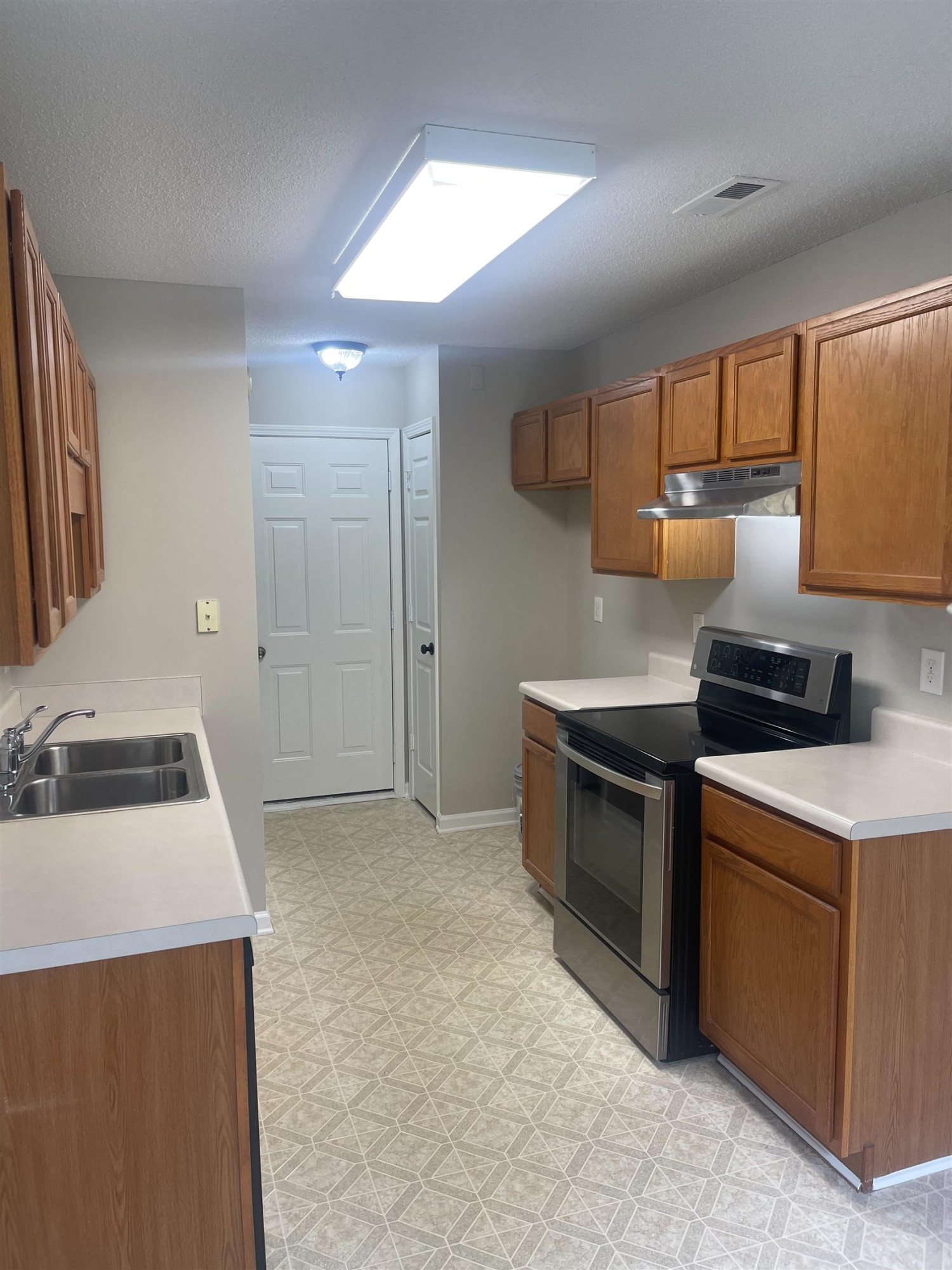 9108 Shallcross Way Raleigh, NC 27617 - Photo 6 of 14 Photo 6
