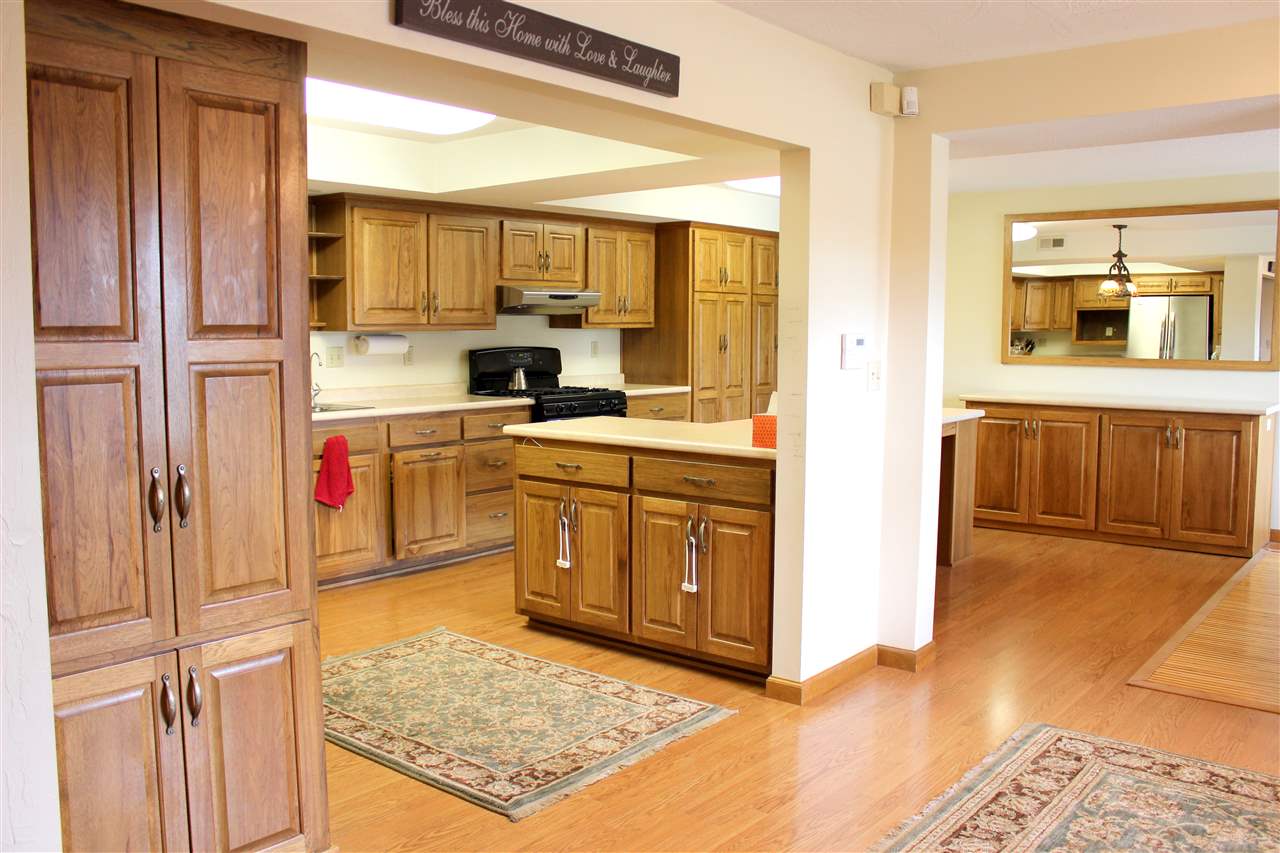 1119 West Till Road Fort Wayne, IN 46825 - Photo 2 of 31