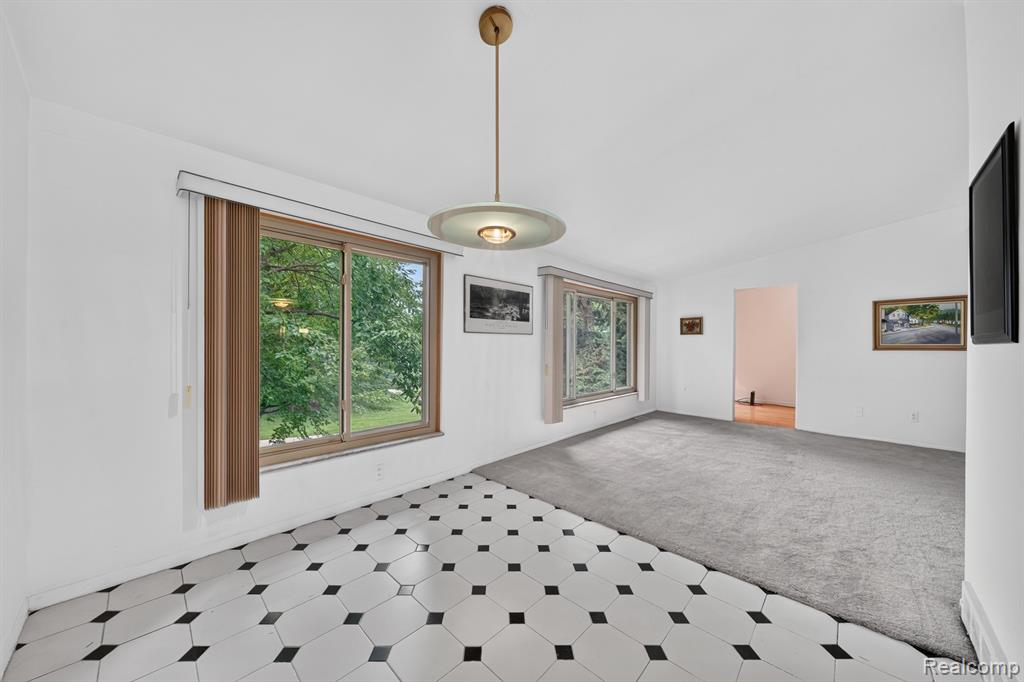 1245 Derby Road, Unit 7 Birmingham, MI 48009 - Photo 13 of 39 Gallery Image 13