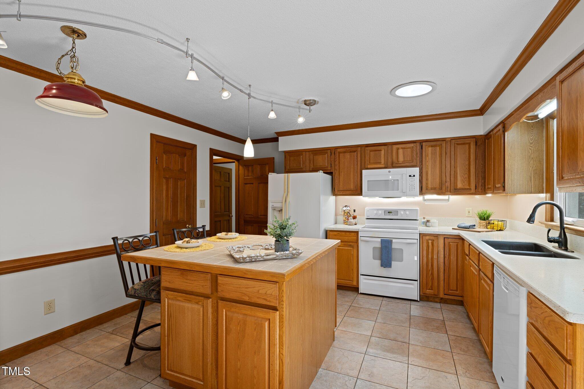8429 Bells Lake Road Apex, NC 27539 - Photo 4 of 49 28-web-or-mls-5Z8A2395