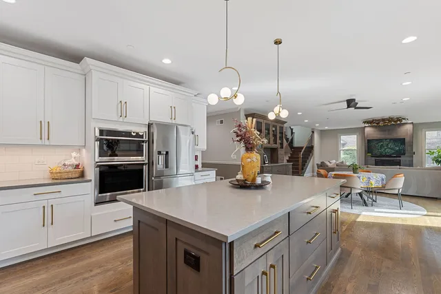 $1,250,000 | 1162 Sycamore Drive, Lake Zurich, IL 60047