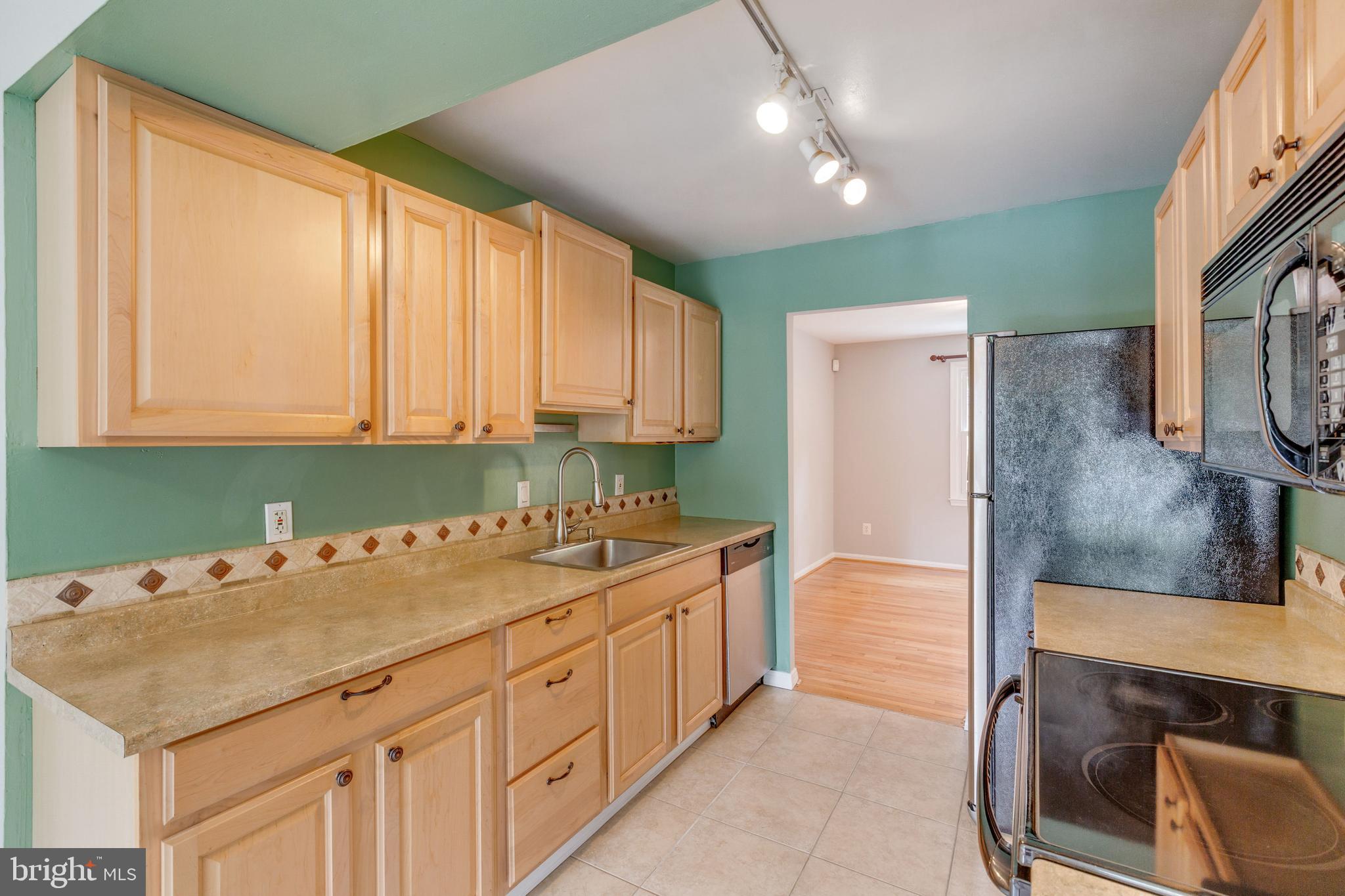 14 Oak Shade Road Gaithersburg, MD 20878 - Photo 15 of 44 Kitchen