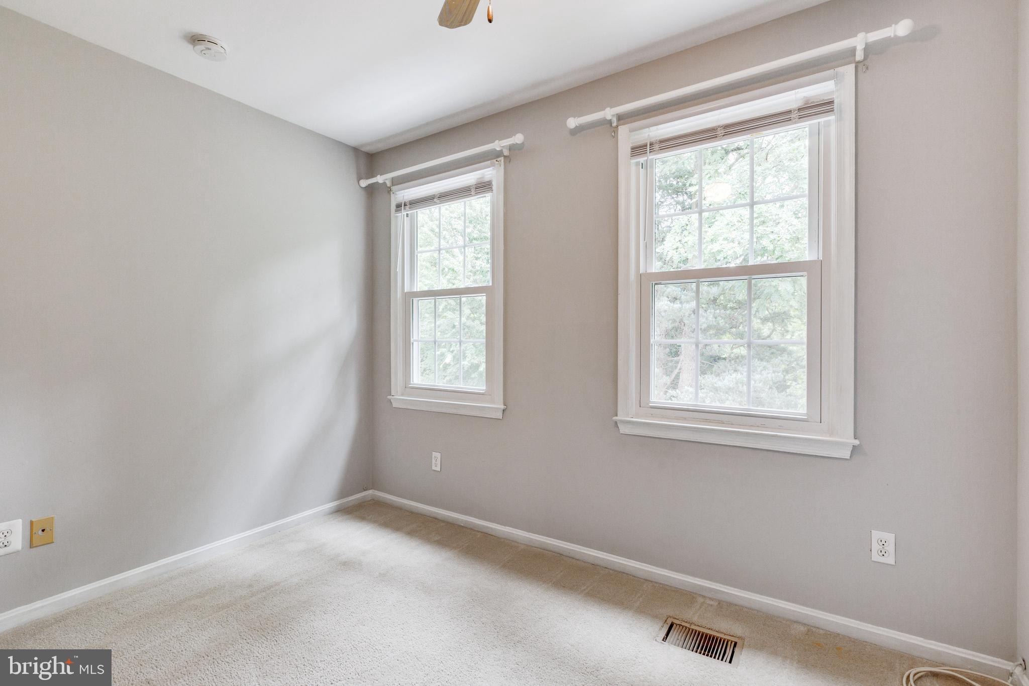 14 Oak Shade Road Gaithersburg, MD 20878 - Photo 24 of 44 Bedroom 1
