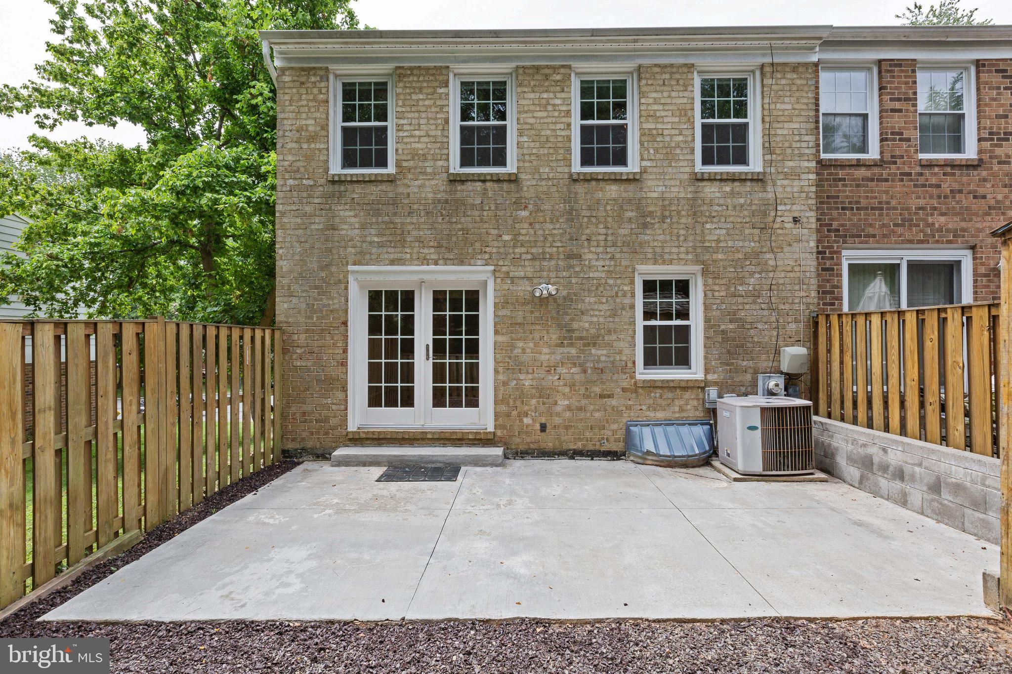 14 Oak Shade Road Gaithersburg, MD 20878 - Photo 43 of 44 Exterior Rear