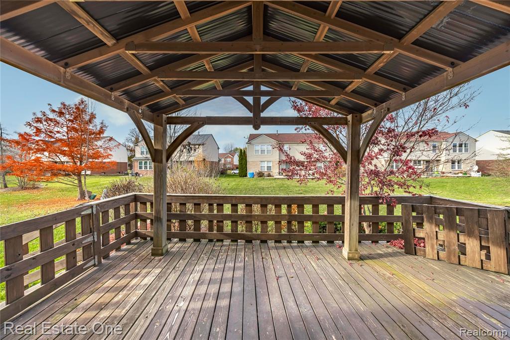 4648 Pond Run Canton, MI 48188 - Photo 41 of 47