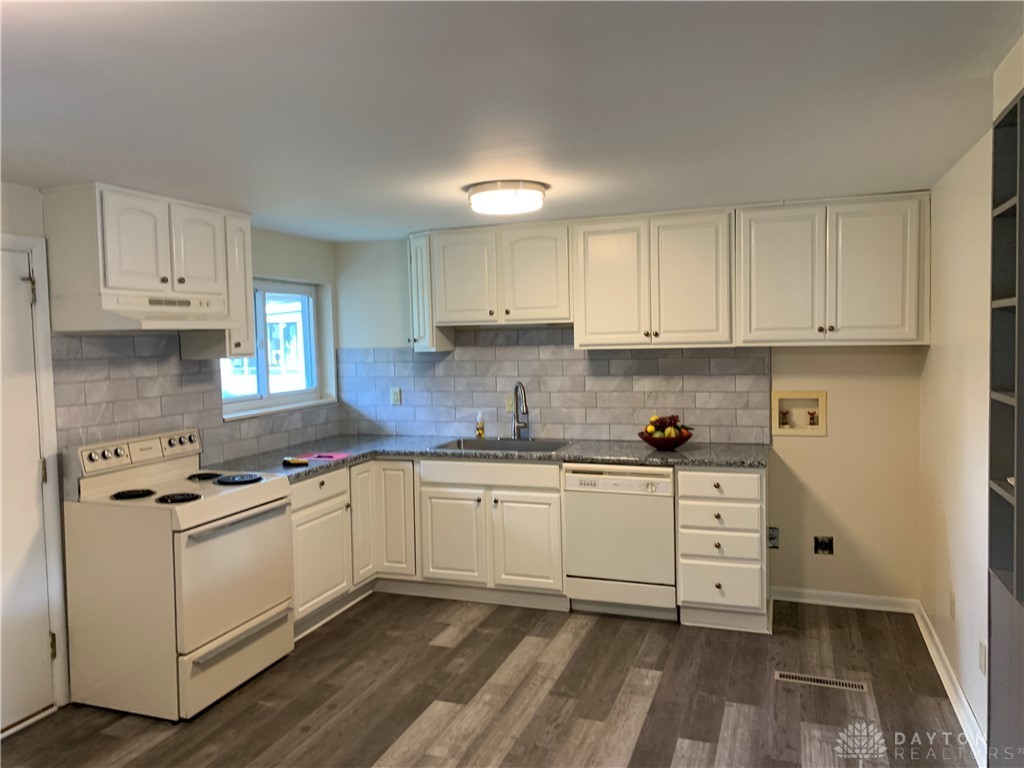 1685 West Stroop Road Kettering, OH 45439 - Photo 8 of 18 Gallery Image 8