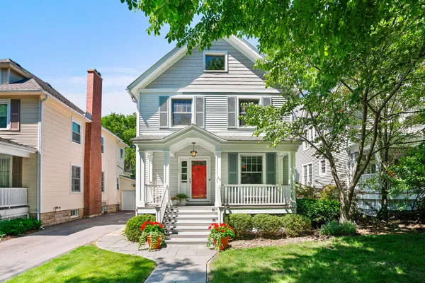 $1,050,000 | 1107 Grant Street, Evanston, IL 60201