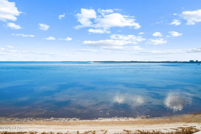 $429,500 | 3001 West 10th Street, Unit 415, Panama City, FL 32401