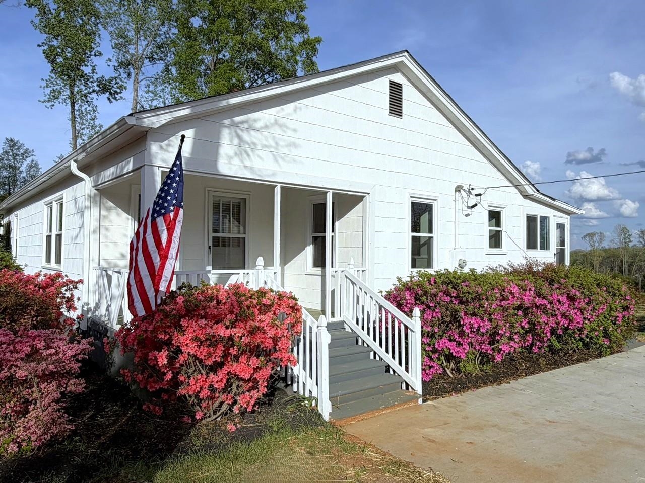 764 Bethesda Road Spartanburg, SC 29302 - Photo 3 of 39