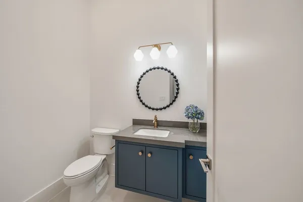 $2,850,000 | 2538 Addison Road, Houston, TX 77030