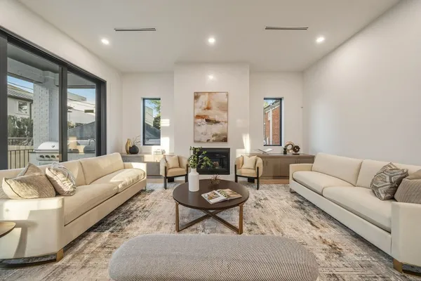 $2,850,000 | 2538 Addison Road, Houston, TX 77030