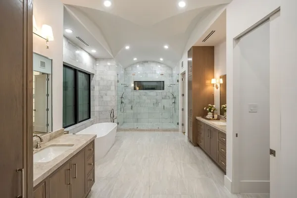 $2,850,000 | 2538 Addison Road, Houston, TX 77030