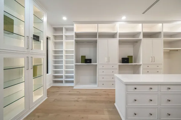 $2,850,000 | 2538 Addison Road, Houston, TX 77030