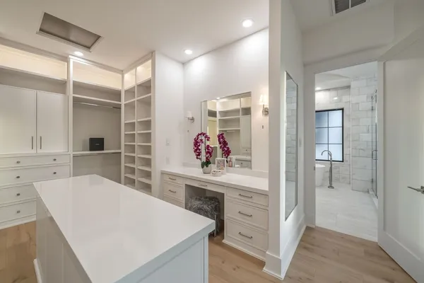 $2,850,000 | 2538 Addison Road, Houston, TX 77030