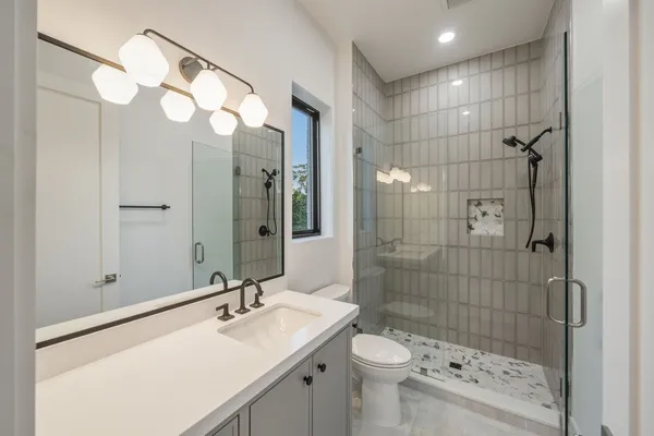 $2,850,000 | 2538 Addison Road, Houston, TX 77030