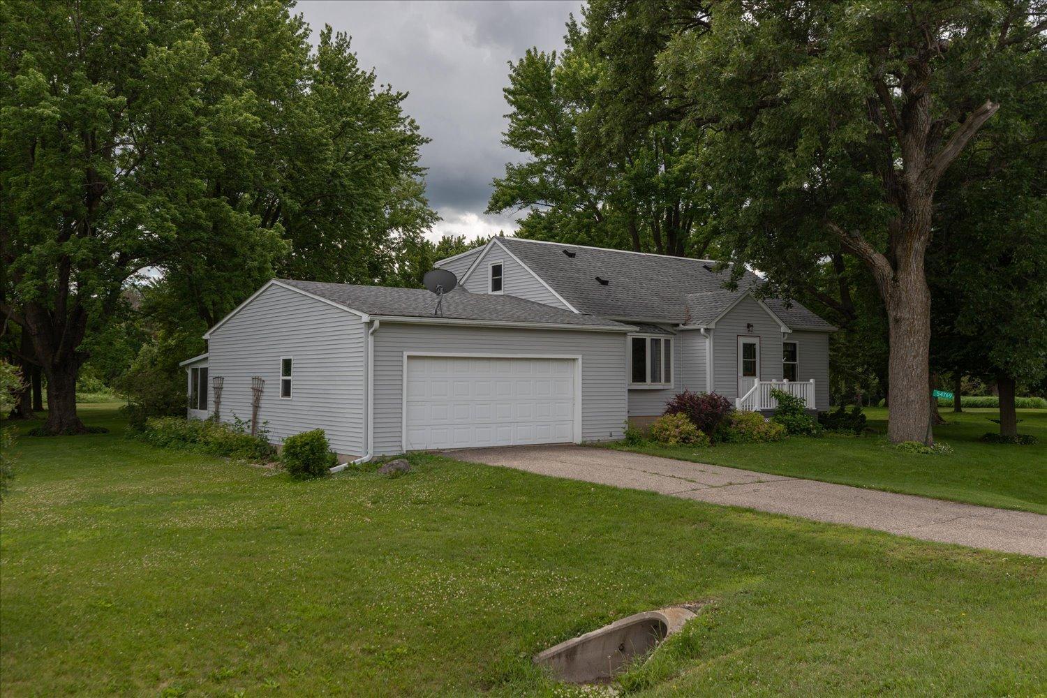 54769 270th Street Austin, MN 55912 - Photo 2 of 50