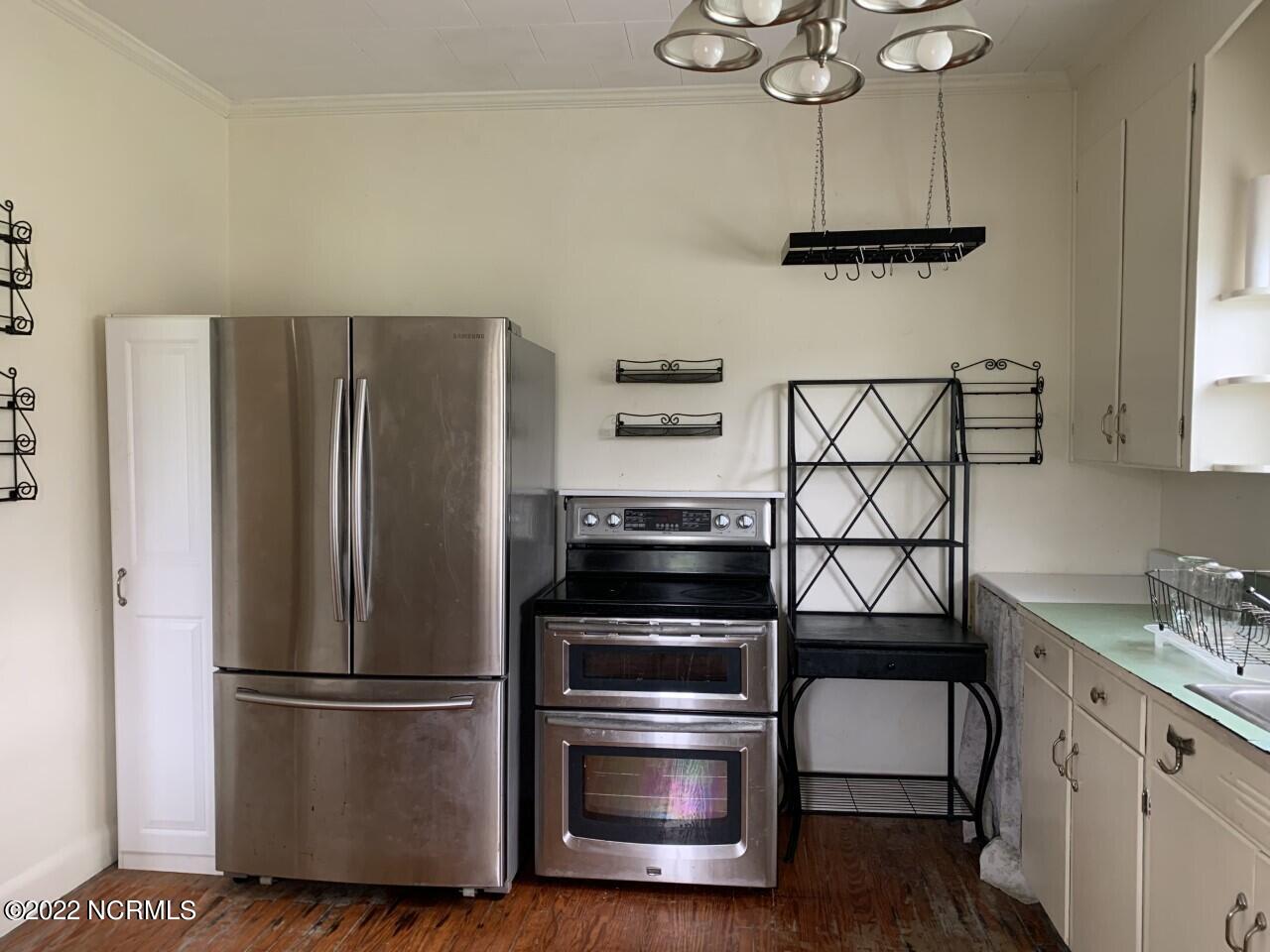 115 Hummingbird Lane Atkinson, NC 28421 - Photo 12 of 14 Kitchen 2