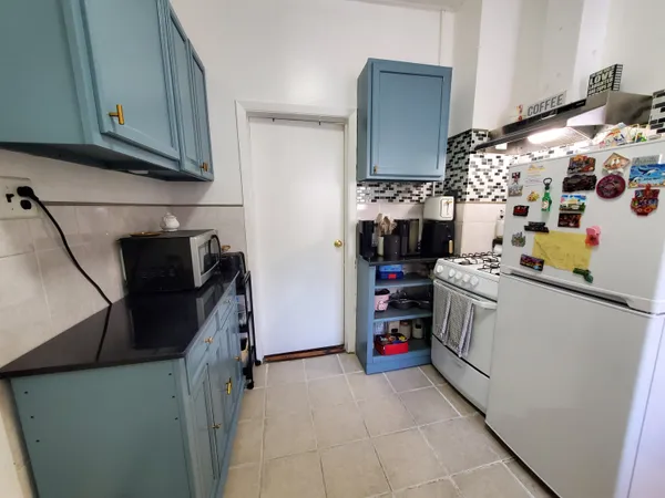 $1,950 | 95 Mallory Avenue, Jersey City, NJ 07304