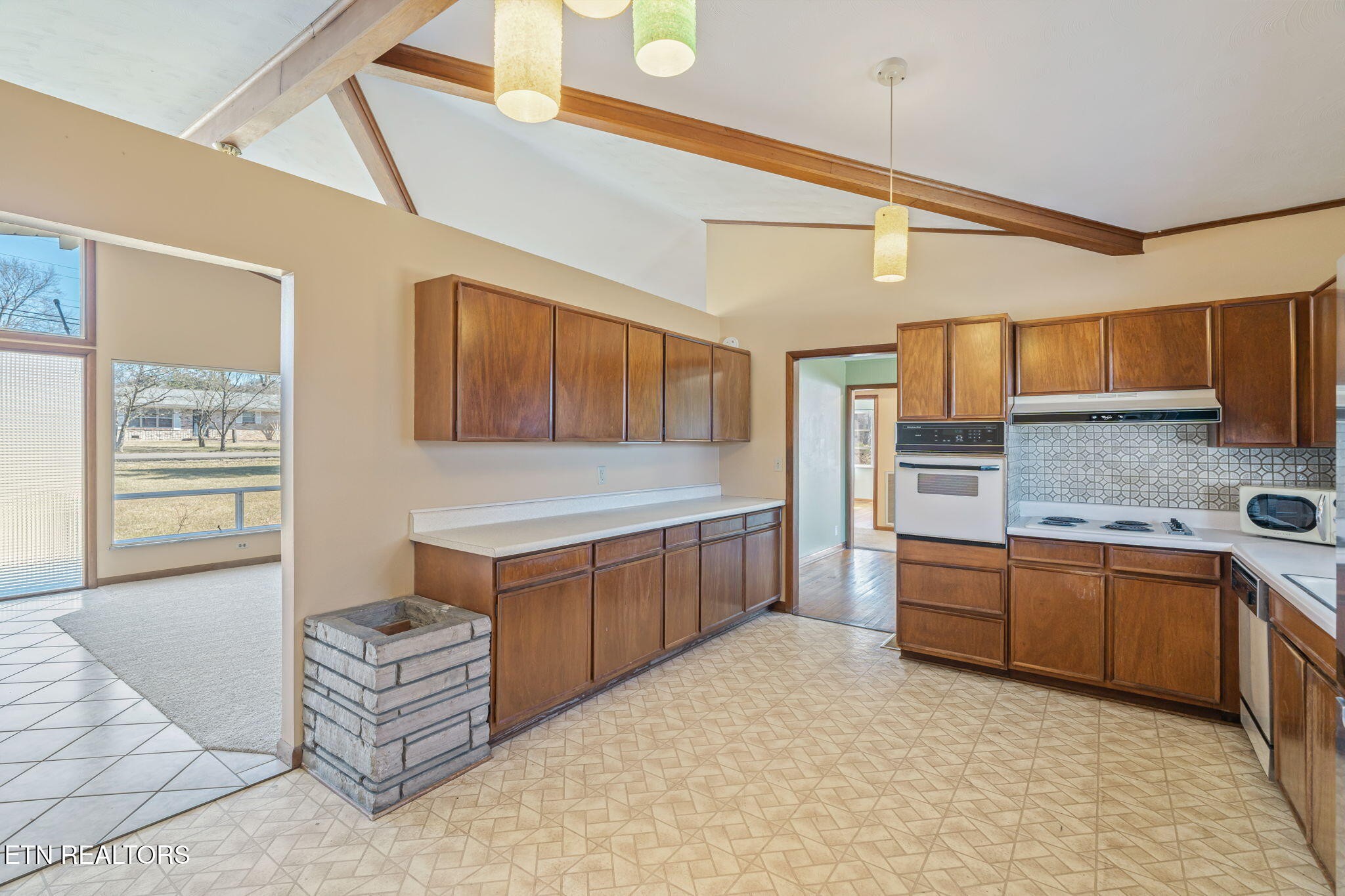 7237 Oakmeade Road Powell, TN 37849 - Photo 11 of 31 Gallery Image 11