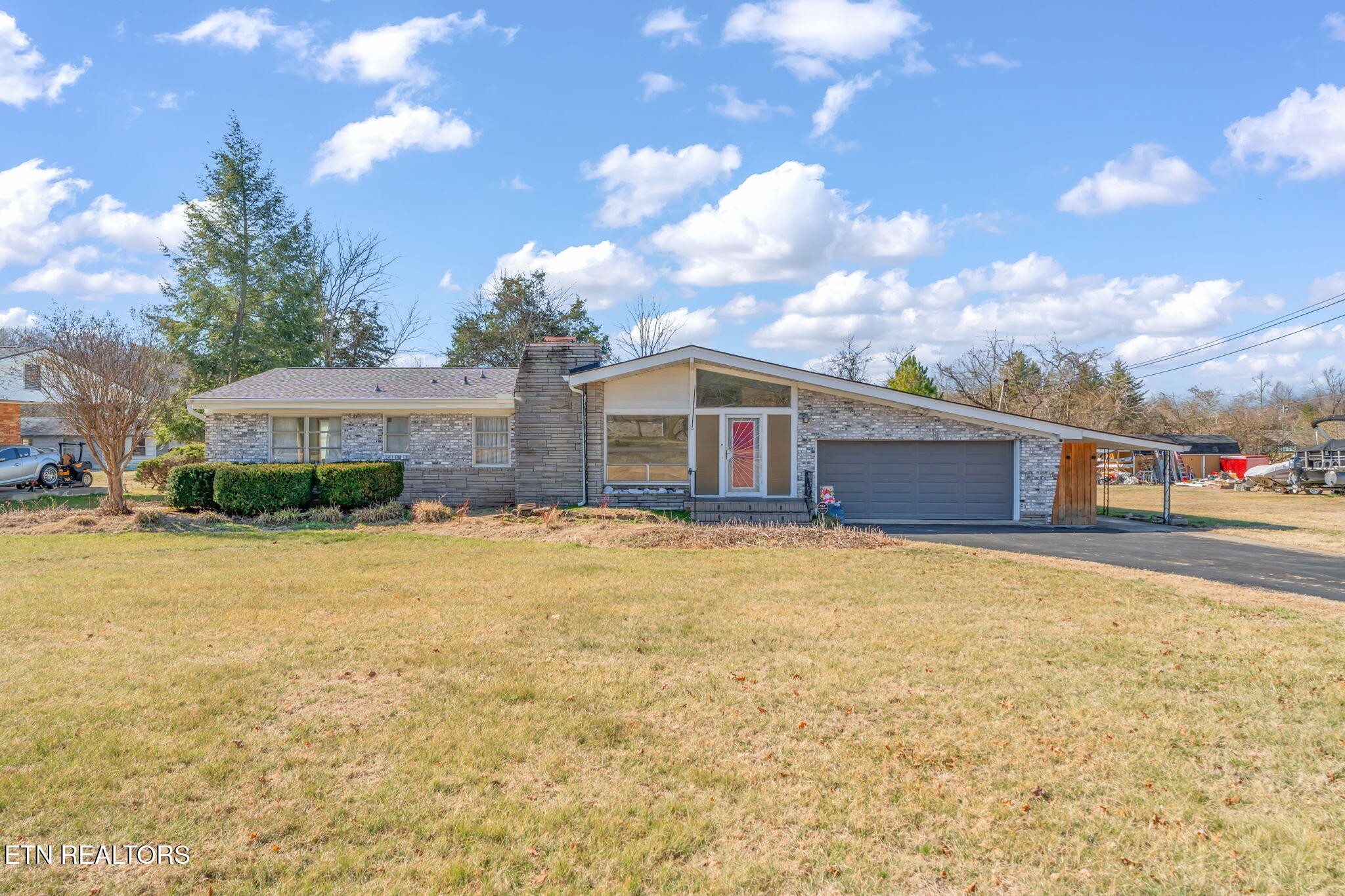 7237 Oakmeade Road Powell, TN 37849 - Photo 6 of 31 Gallery Image 6