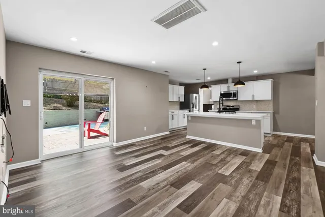 $4,200 | 2912 Newcastle Avenue, Silver Spring, MD 20910