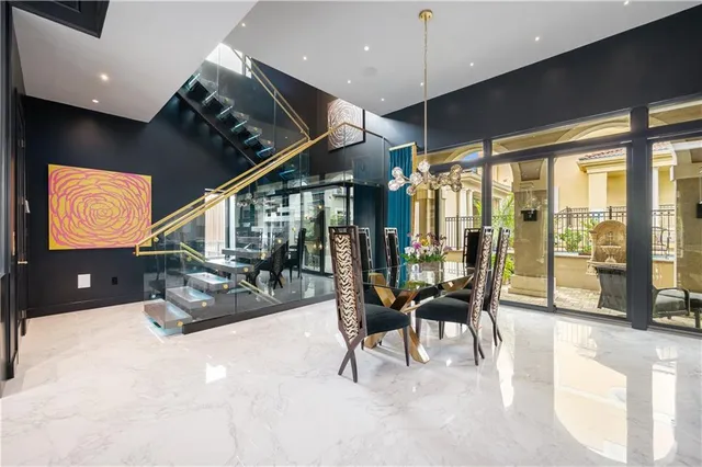 $2,000,000 | 4 East 51st Street, Kansas City, MO 64112