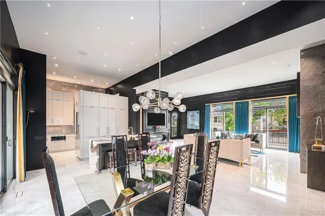 $2,000,000 | 4 East 51st Street, Kansas City, MO 64112