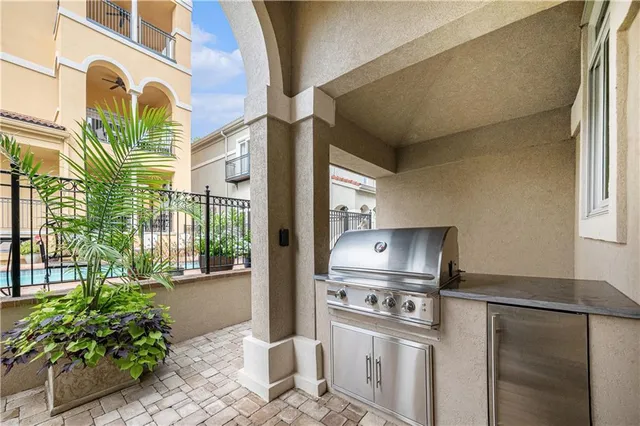 $2,000,000 | 4 East 51st Street, Kansas City, MO 64112