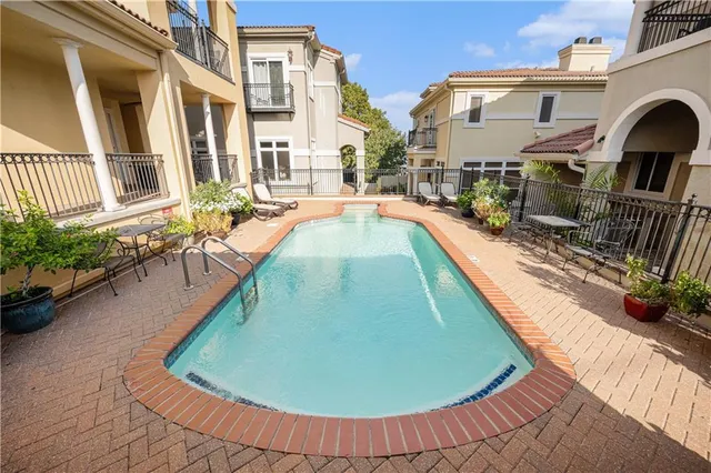 $2,000,000 | 4 East 51st Street, Kansas City, MO 64112